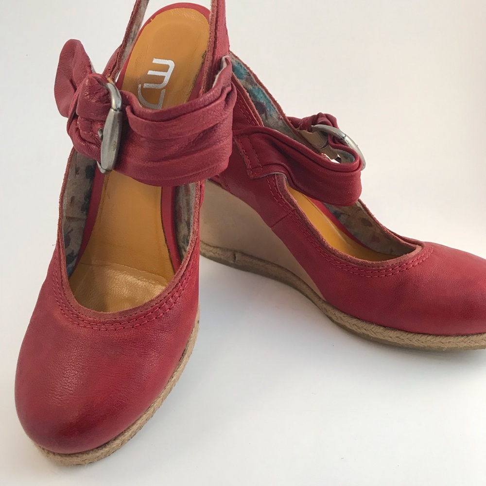 MJUS shoes Italian Leather MaryJanes